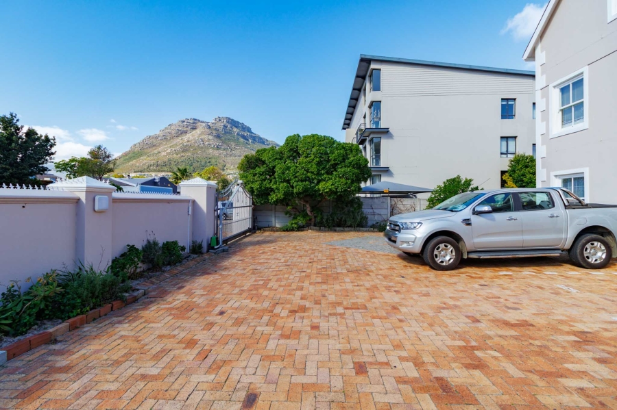 To Let 3 Bedroom Property for Rent in Hout Bay Western Cape